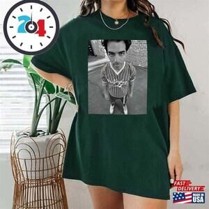 Funny Joe Jonas Shirt 90S Music Tee T-Shirt Unisex